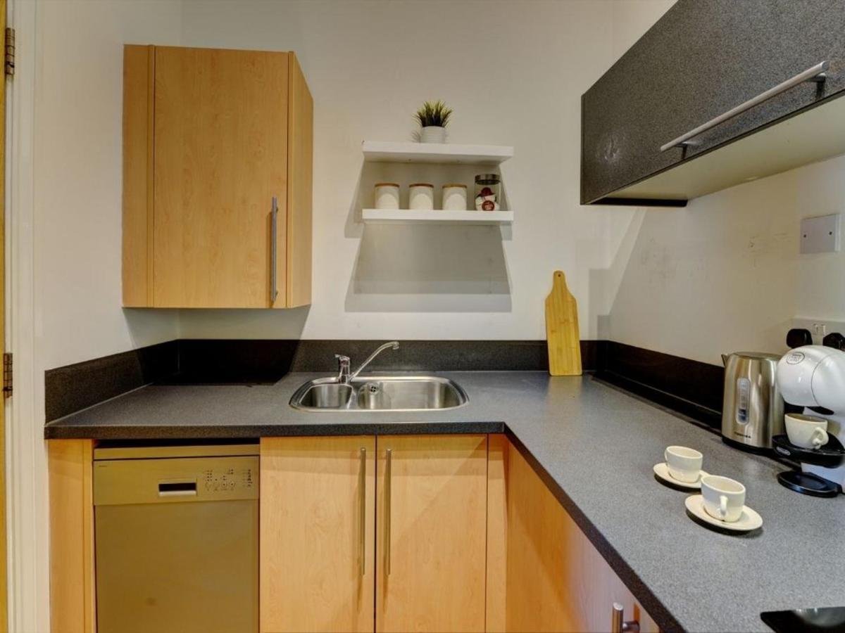 The Clement Apartment Stylish Two Bedroom Apartment Very Close To The Birmingham Arena Exterior photo